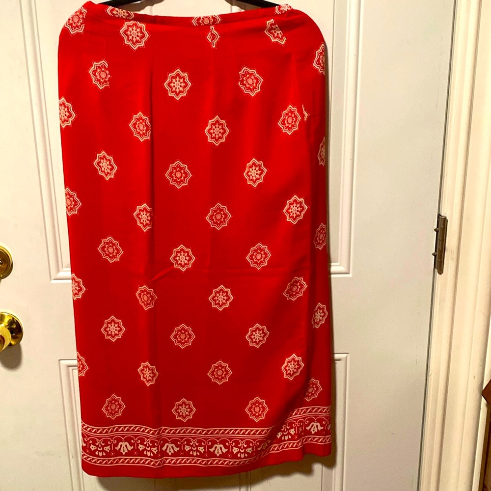 Size 10 dry clean, only 100% polyester lining.